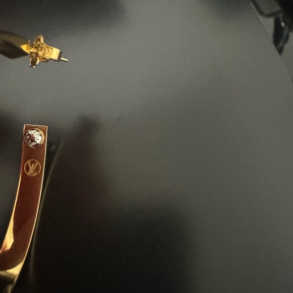 LV Earrings - Picture 3 of 5